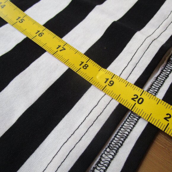 NEW W/TAGS FOREVER 21 HELLO KITTY & FRIENDS HALLOWEEN SKELETON CROP TOP~SIZE 2XL - Picture 6 of 17